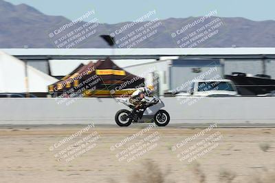 media/Oct-05-2025-CVMA (Sun) [[beeef4f201]]/Race 10-Formula Lightweight Twins Shootout/